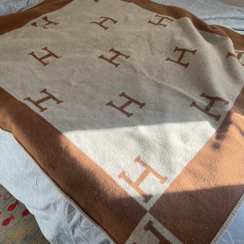 Hermes wool and cashmere blanket. Authentic, used.